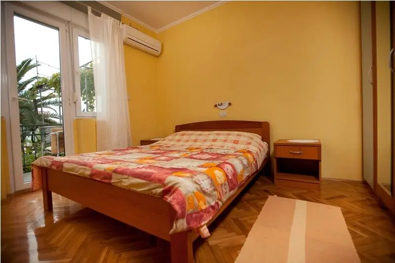 1530562_406716796140125_908106608_n