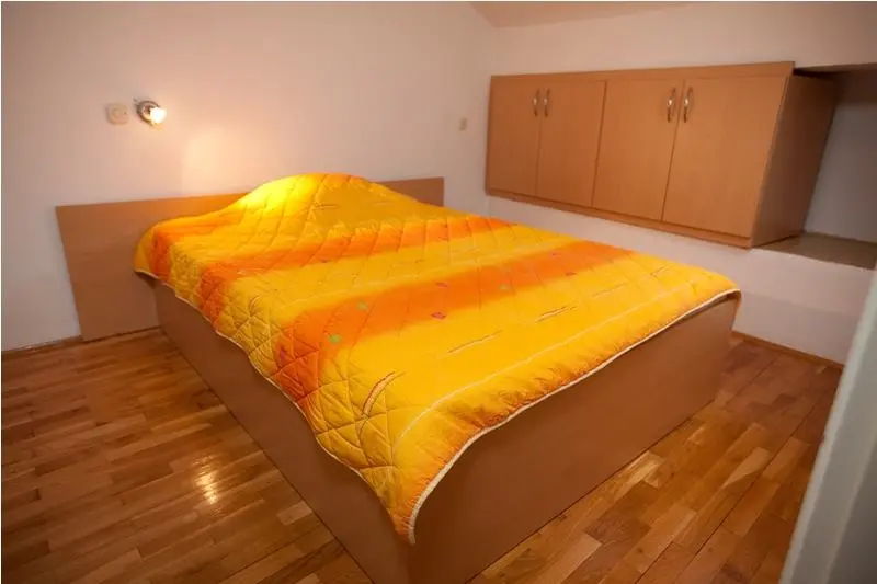 1536531_406712546140550_92363965_n